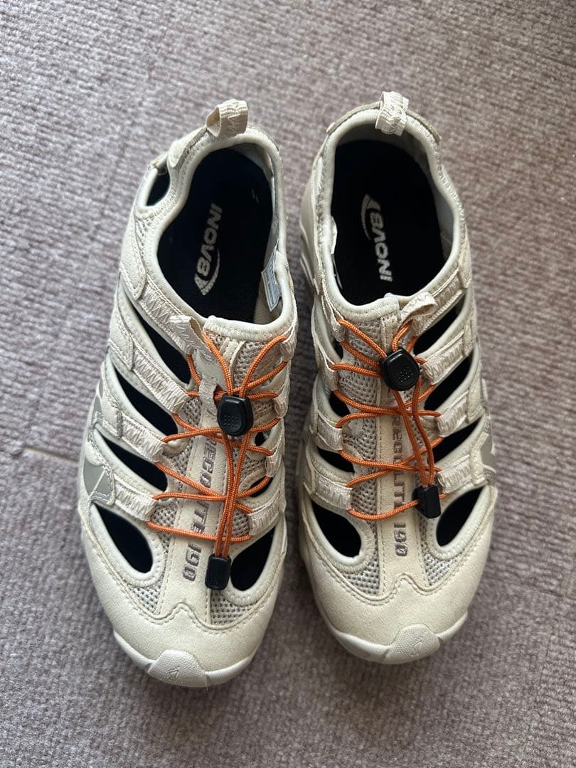 INOV-8 アクティブシューズ ベージュ