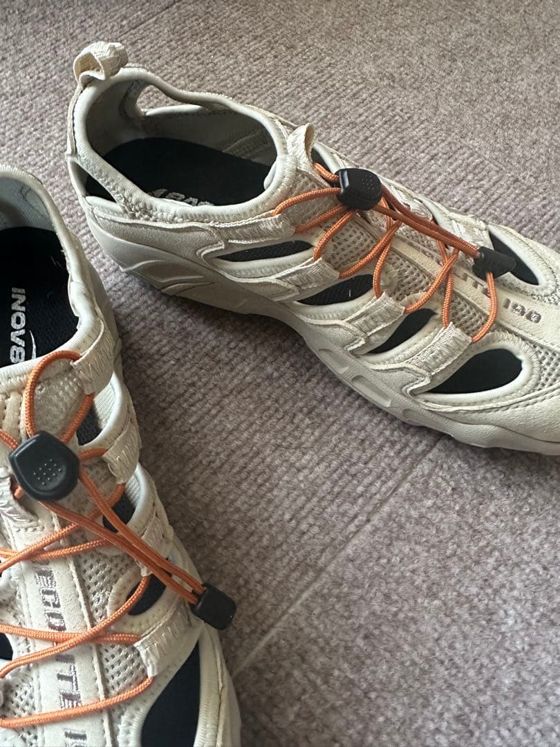 INOV-8 アクティブシューズ ベージュ