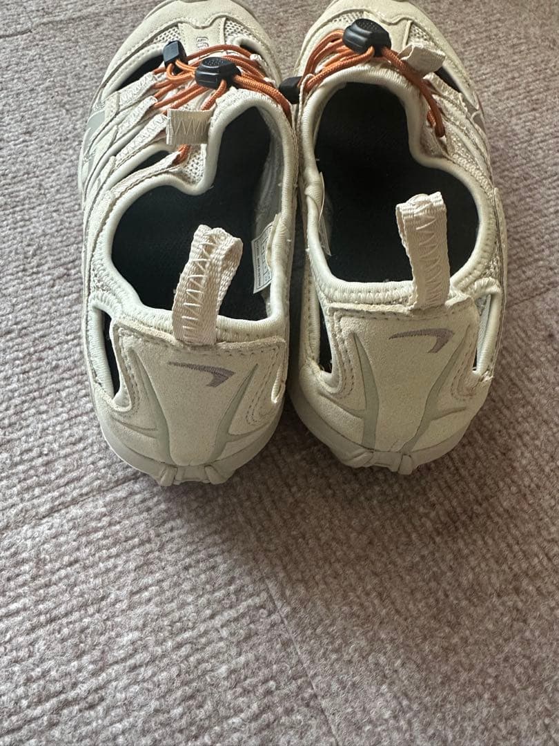 INOV-8 アクティブシューズ ベージュ