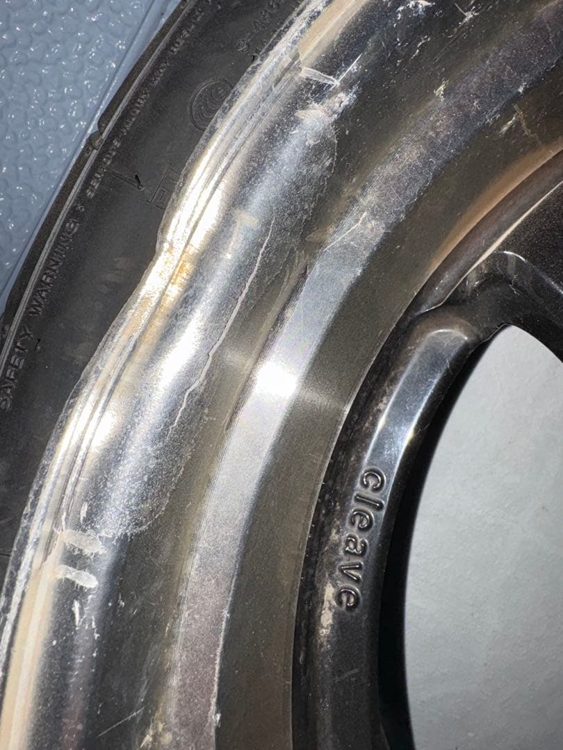 CLEAVE ホイール　18インチ二本