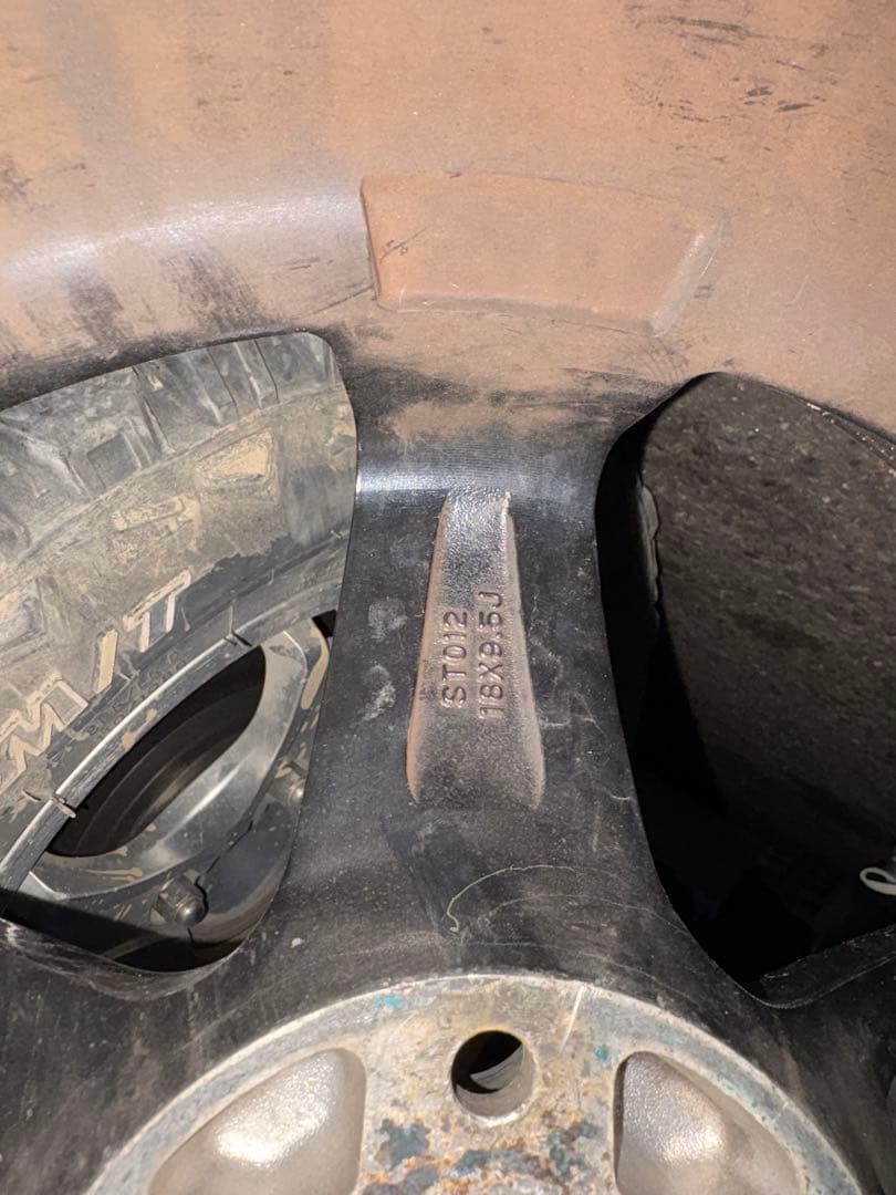 CLEAVE ホイール　18インチ二本