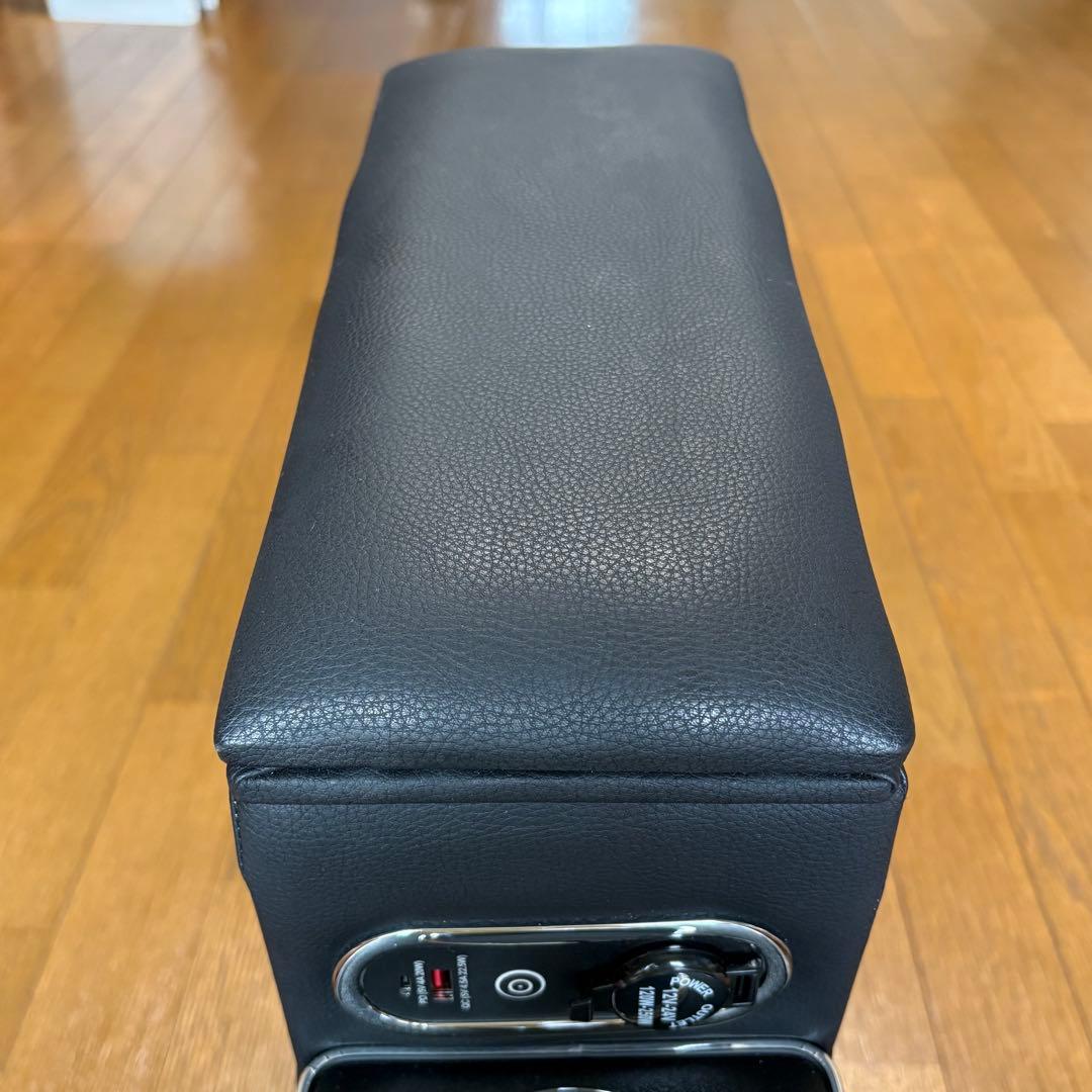 シエンタ アームレスト／コンソールボックス