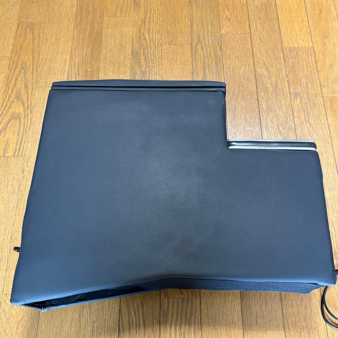 シエンタ アームレスト／コンソールボックス