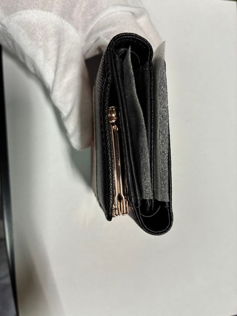 ☆人気【新品】Vivienne Westwood 三つ折り財布 トリコロール柄