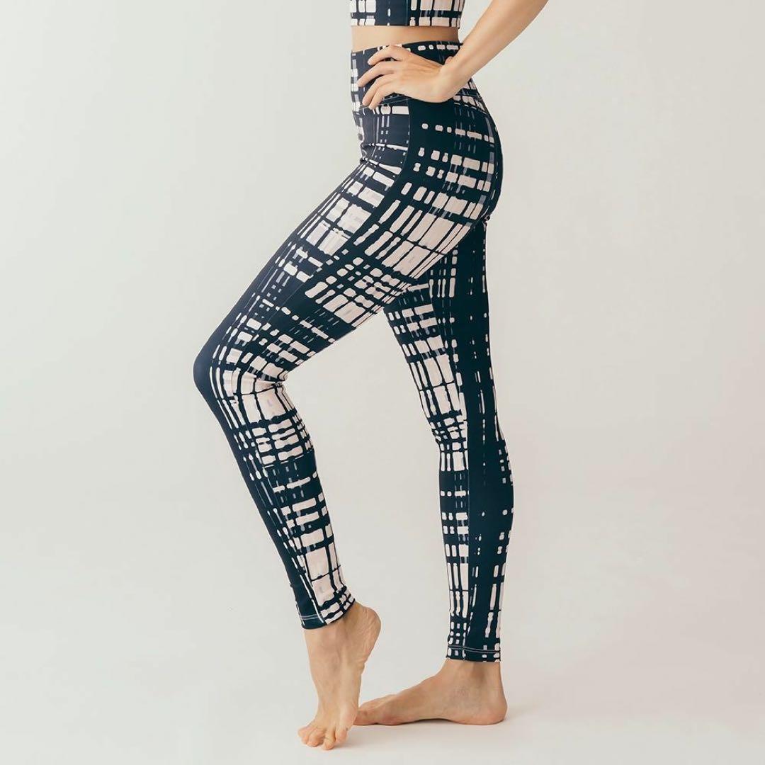 【LITHEE（リジー）】チェックプリントレギンス　M-L