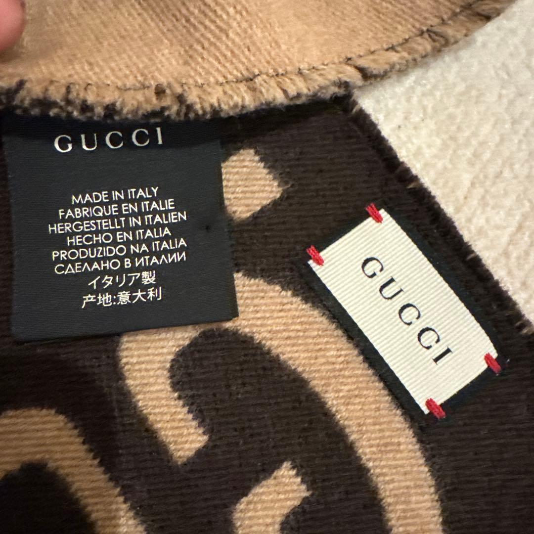 GUCCI GGロゴウールマフラー　35×190 箱付き