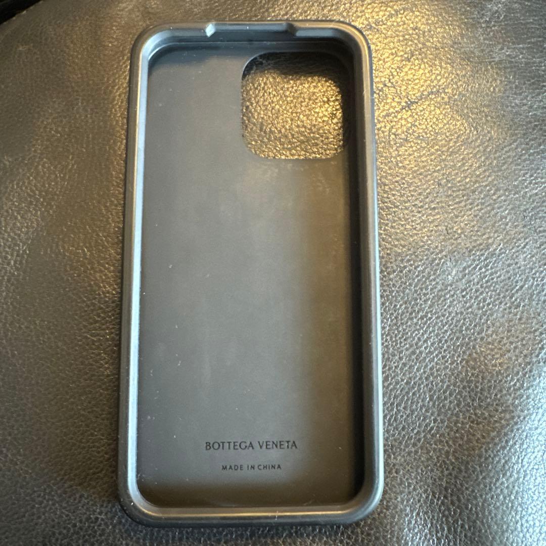【美品】ボッテガヴェネタ iPhone15promaxスマホケース 黒