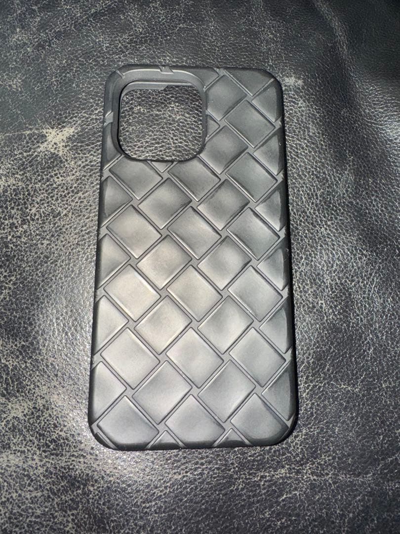 【美品】ボッテガヴェネタ iPhone15promaxスマホケース 黒