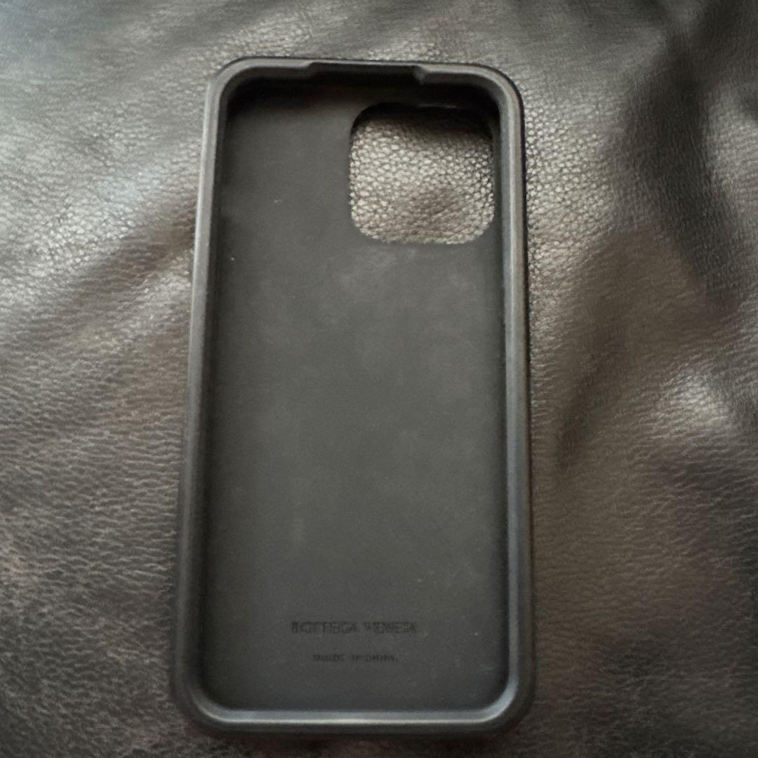 【美品】ボッテガヴェネタ iPhone15promaxスマホケース 黒