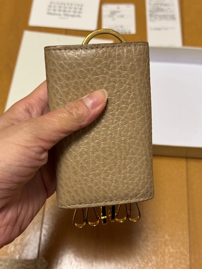 マルジェラ　キーケース　ベージュ