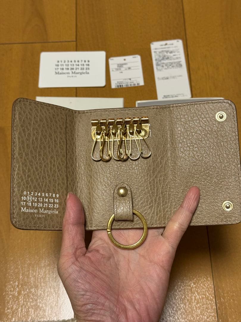 マルジェラ　キーケース　ベージュ