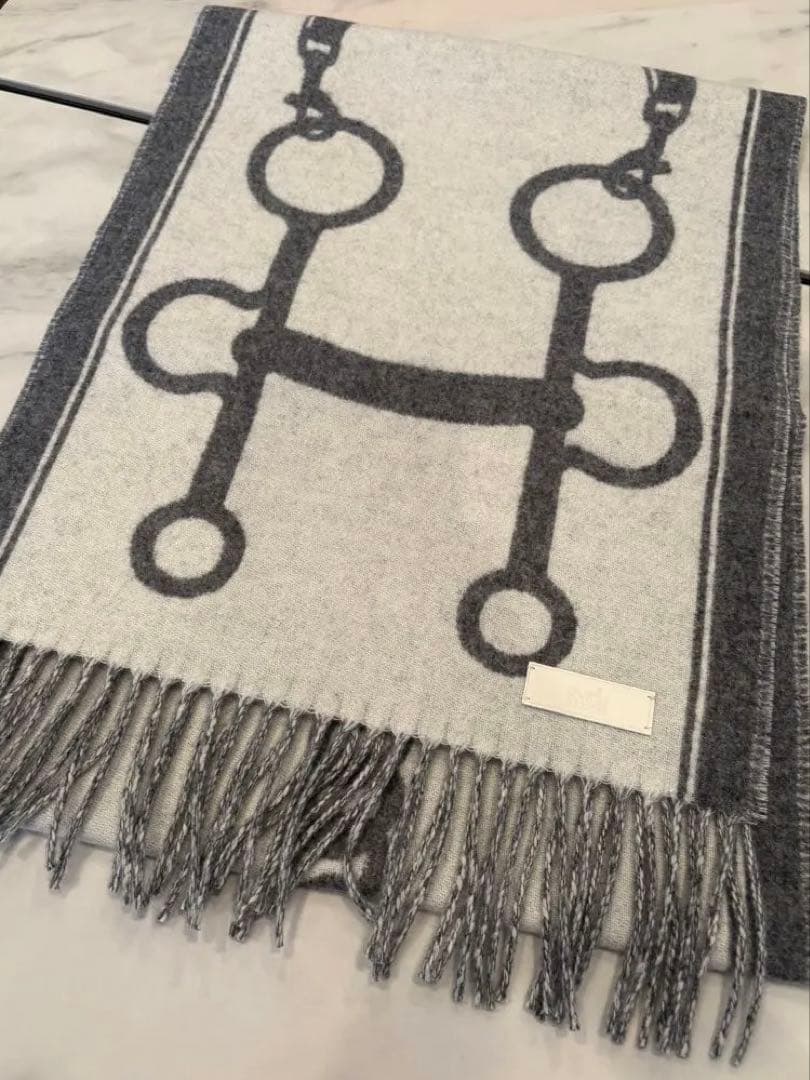 HERMES チェーンモチーフ マフラー グレー