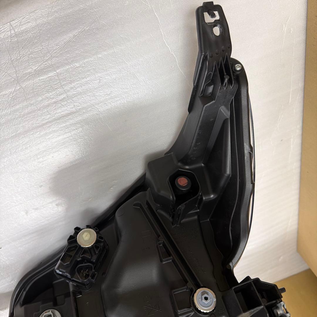 右側用ヘッドライト クリア プラスチック製