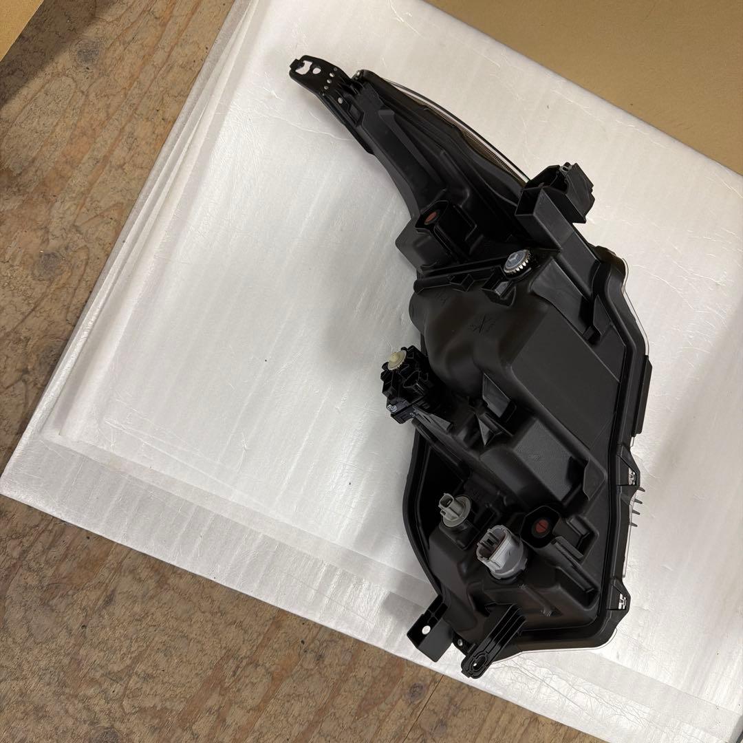 右側用ヘッドライト クリア プラスチック製