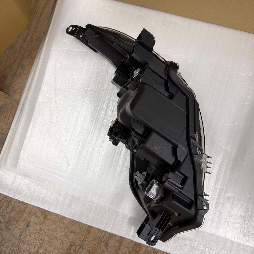 右側用ヘッドライト クリア プラスチック製