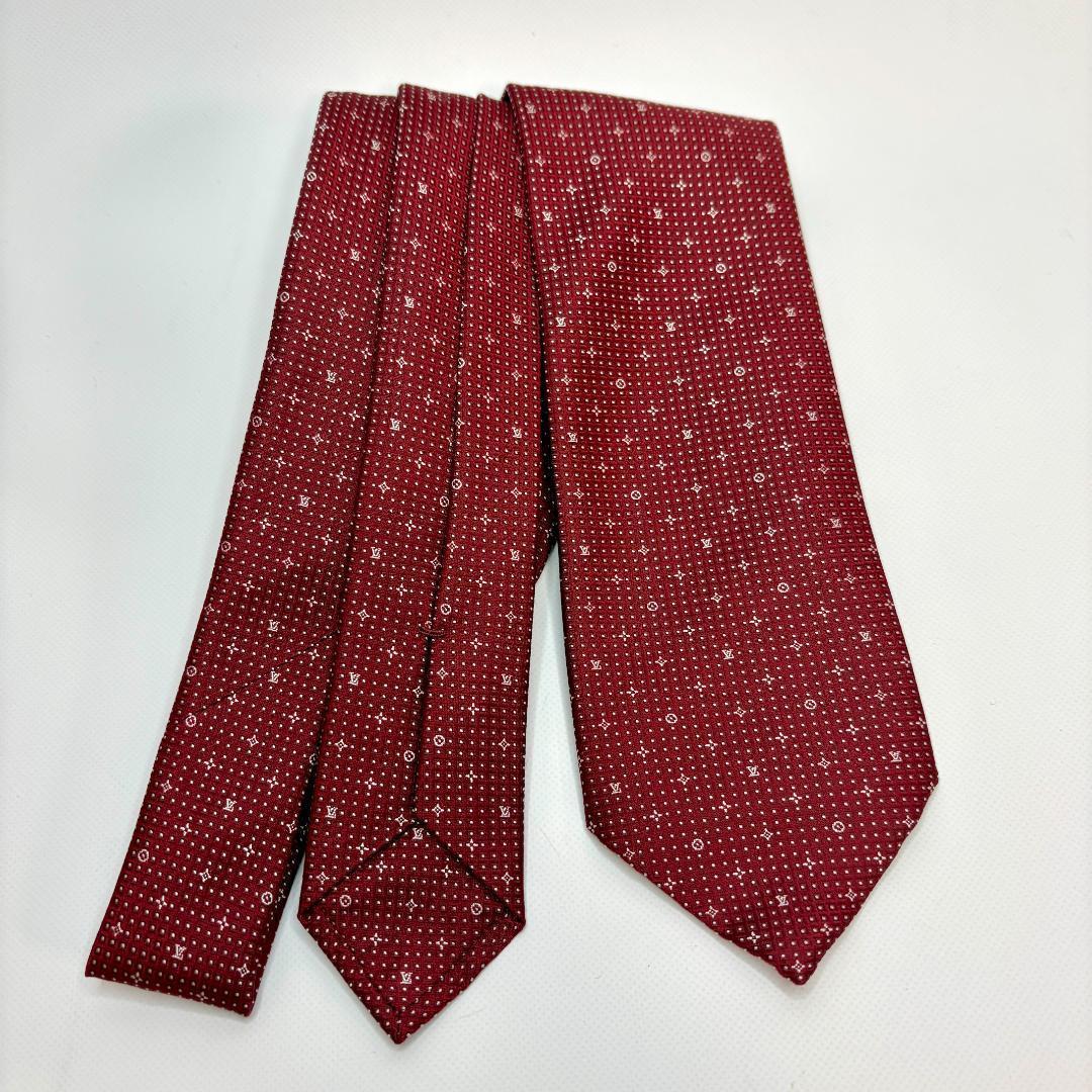 新品未使用　箱付き　LOUIS VUITTON バーガンディ 星柄 ネクタイ