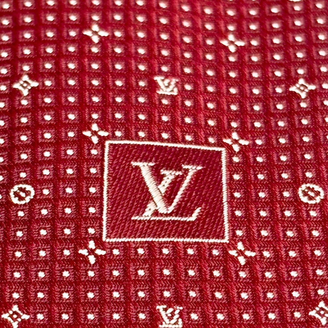 新品未使用　箱付き　LOUIS VUITTON バーガンディ 星柄 ネクタイ