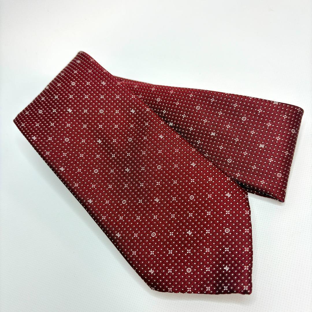 新品未使用　箱付き　LOUIS VUITTON バーガンディ 星柄 ネクタイ
