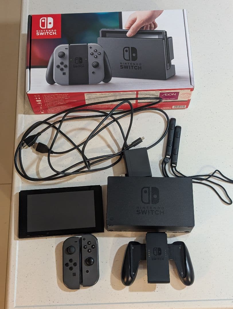 Nintendo Switch 本体 おまけ赤青Joy-Con付き