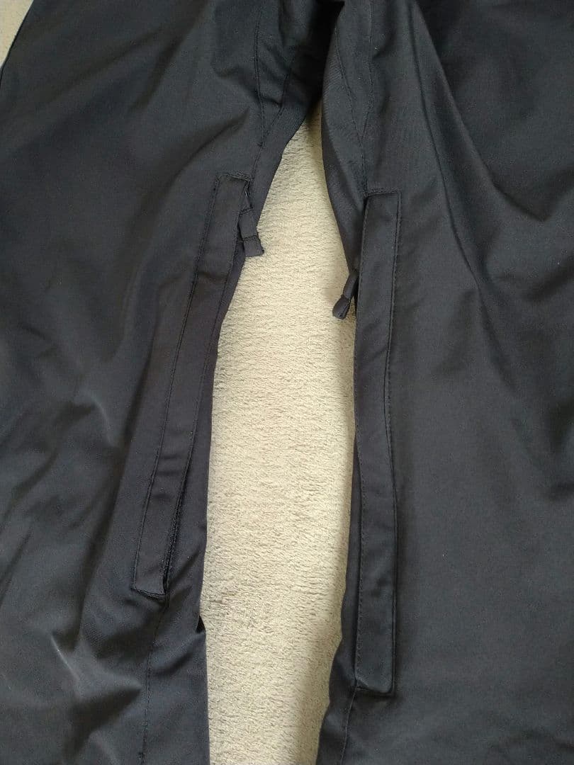 BURTON　 QUICKSILVER 子ども用スノーボード上下ウェアセット