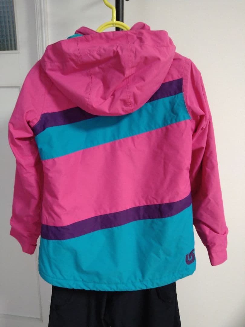 BURTON　 QUICKSILVER 子ども用スノーボード上下ウェアセット