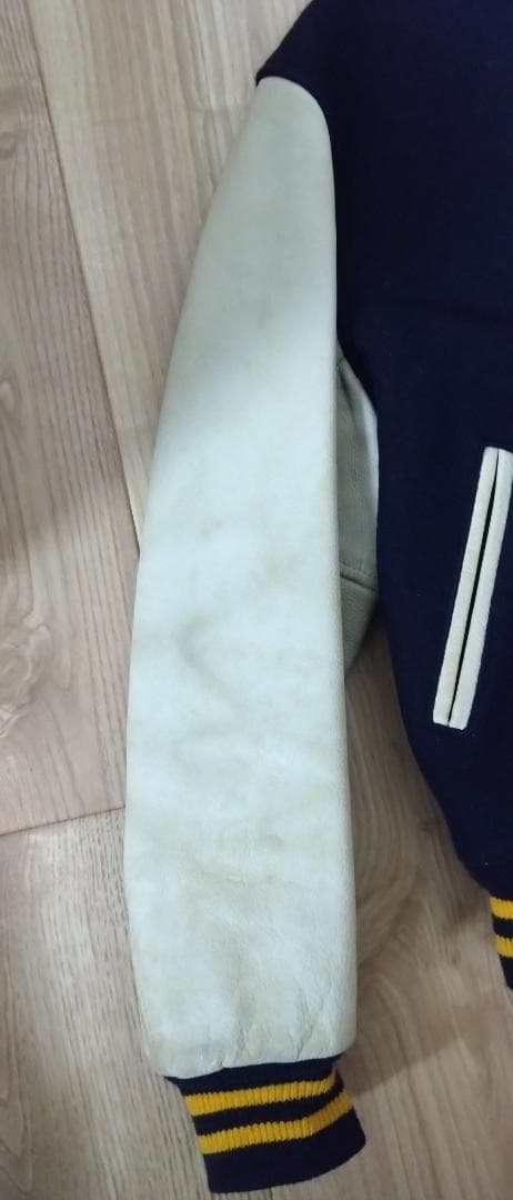 USA製　スタジャン　ゴールデンベア