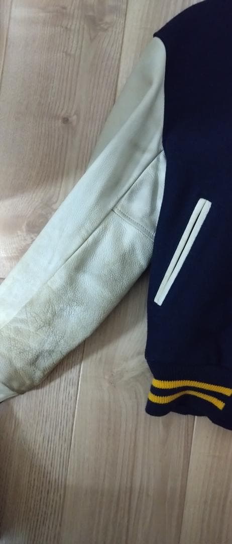 USA製　スタジャン　ゴールデンベア