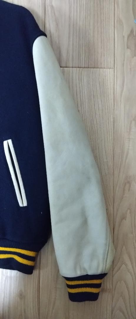 USA製　スタジャン　ゴールデンベア