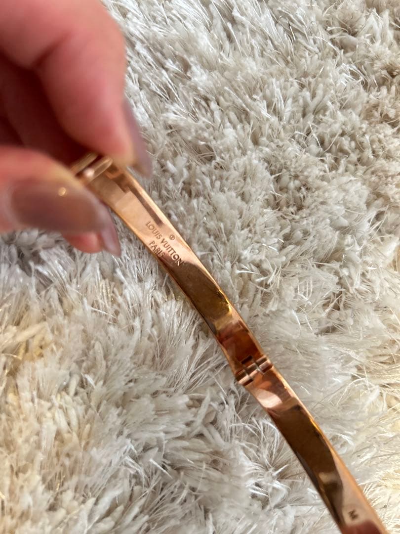 ヴィトン　バングル