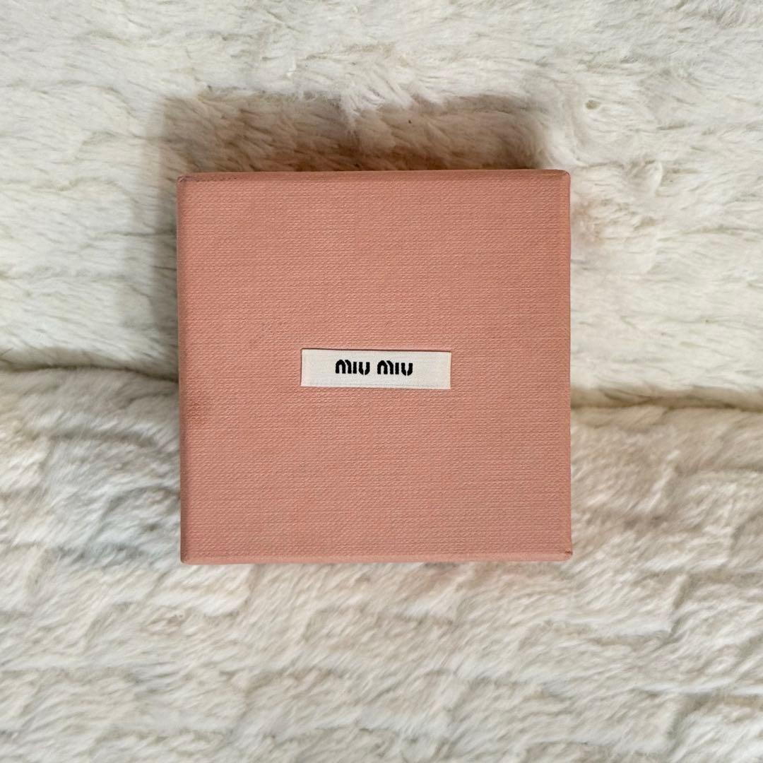 MIU MIU ピンク パテントレザー ヘアクリップ　バレッタ