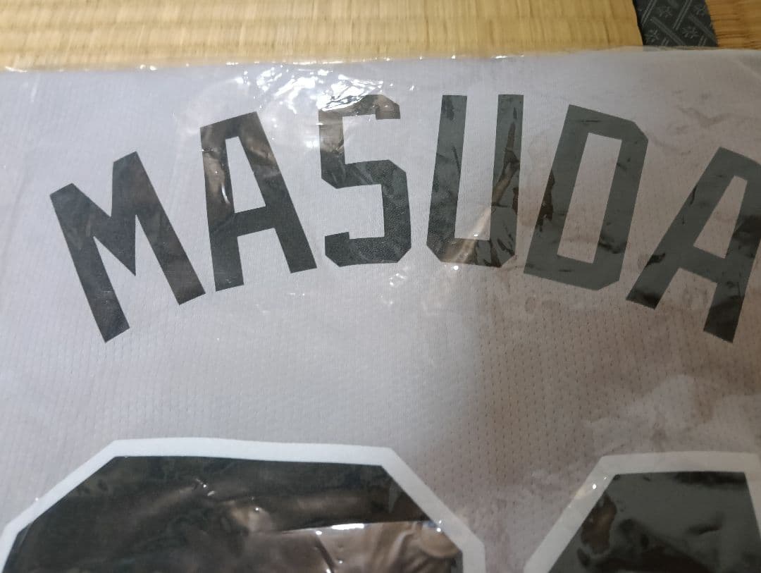 読売ジャイアンツ　巨人　増田陸選手 チャンピオンエンブレム付レプリカユニフォーム