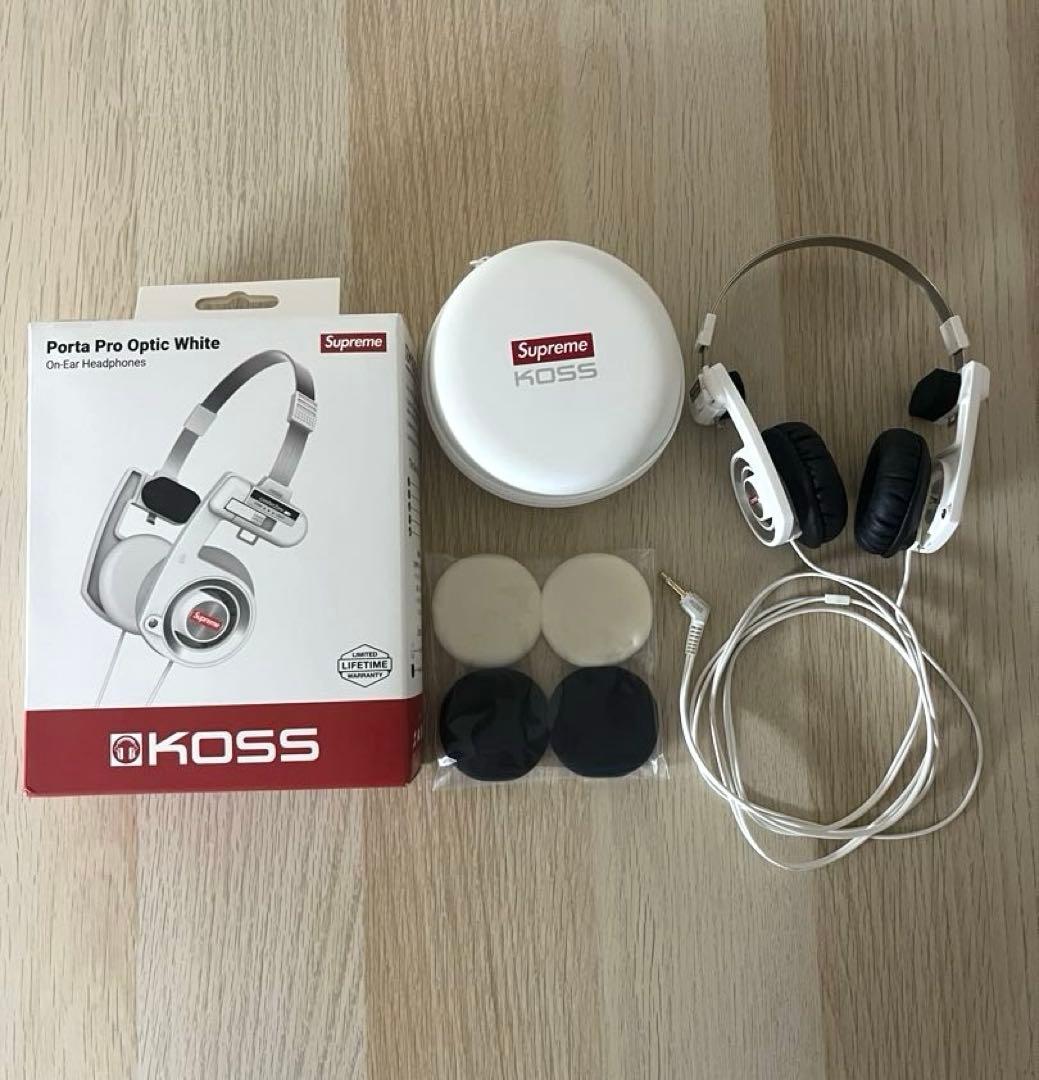 ヘッドホン Supreme / Koss Portapro Headphones white