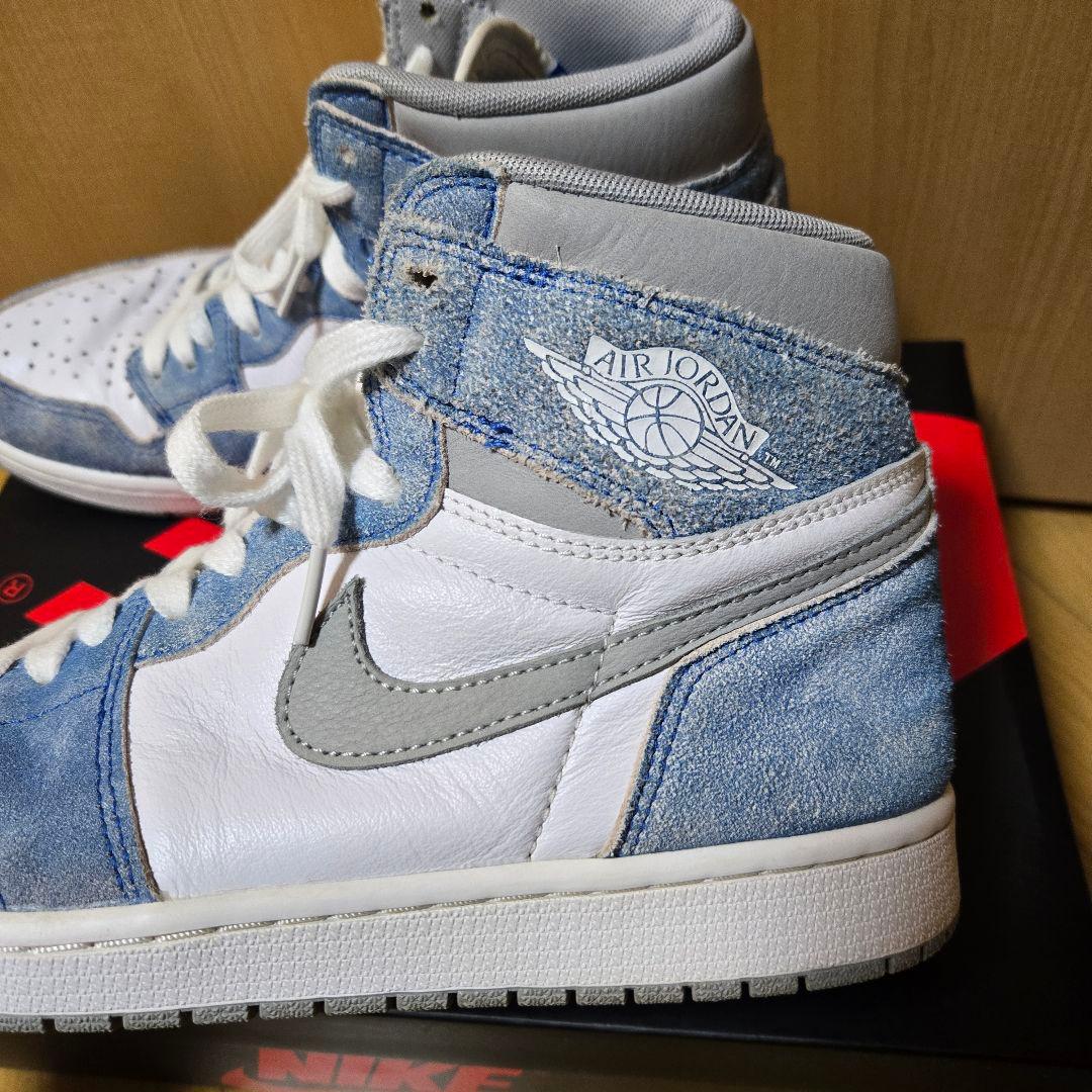 AJ1　ハイパーロイヤル