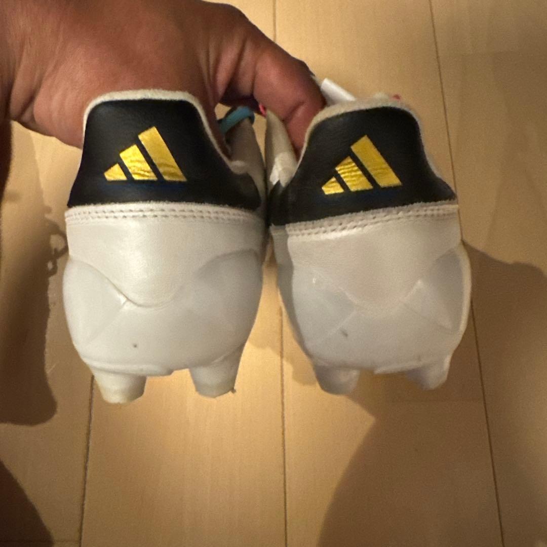 adidas コパアイコンスパイクシューズ ホワイト/ブラック