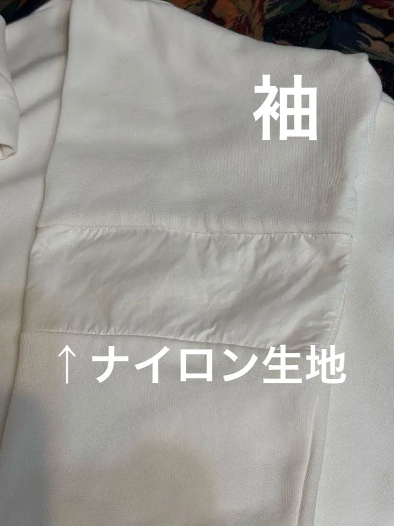 MONCLER フード付きオフホワイトスウェット　正面極小シミ有　sizeS〜M