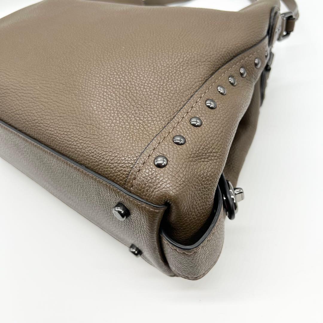 美品✨コーチ　ショルダーバッグ　ウエスタンリベット　イーディー　レザー　ブラウン