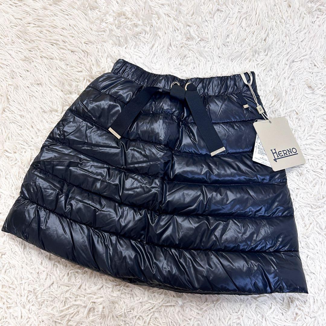 未使用✨HERNO ナイロンミニスカート 40 ネイビー ダウンスカート