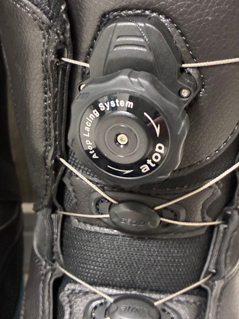 【極美品】使用5回未満 ダイヤル式　スノーボードブーツ 25cm ジュニア