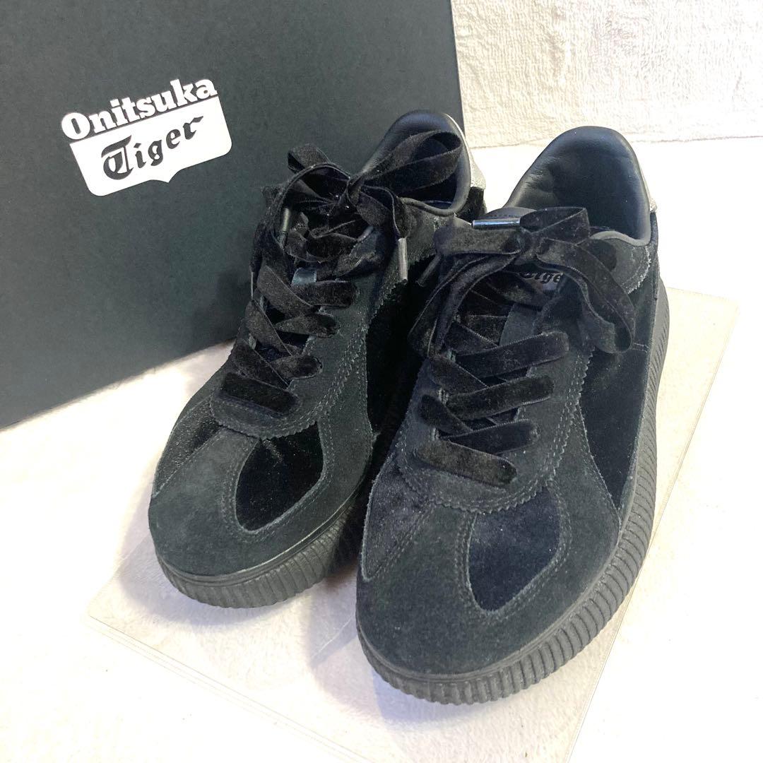 ✨極美品✨　オニツカタイガー　DELECITYスニーカー　黒　24