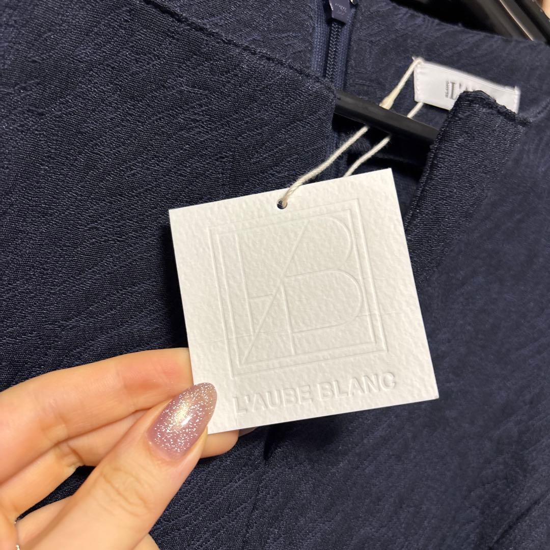 L’aube Blanc ローブブランKeyneckJacquard Dress