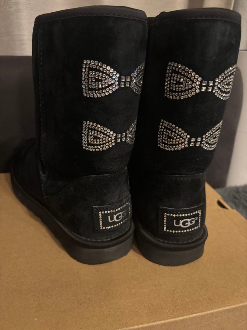 Y Yves Saint Laurentシーツ、UGGブーツまとめて