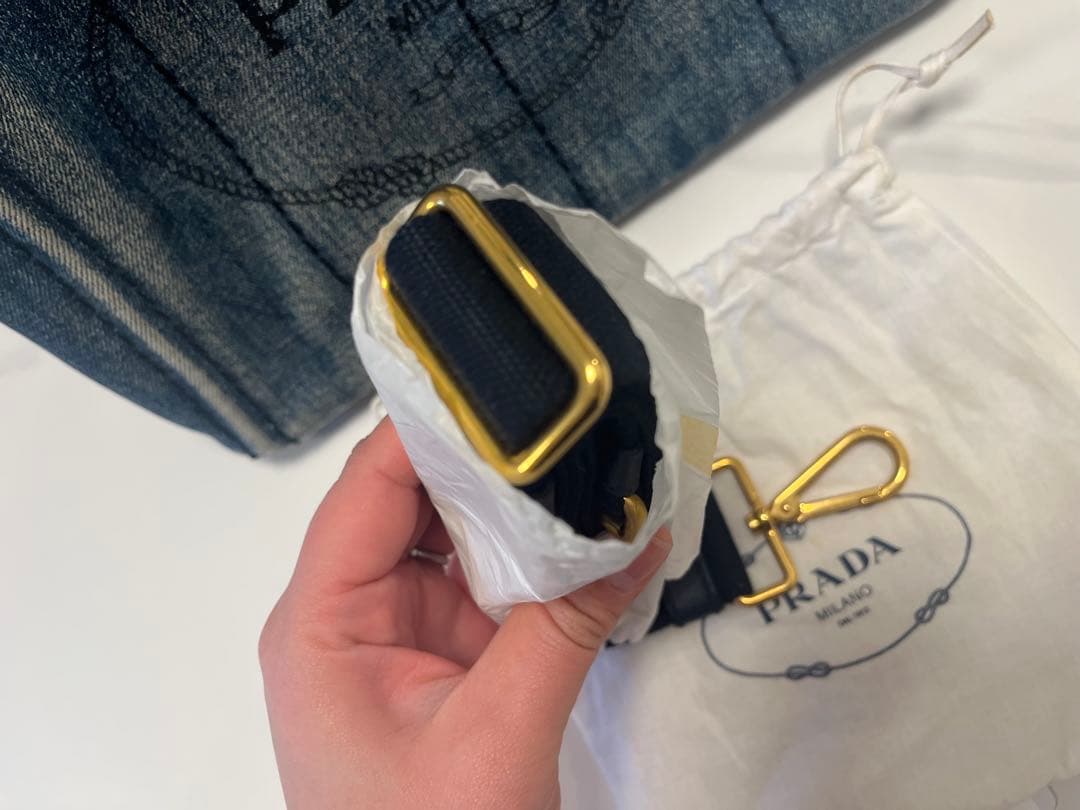 PRADA デニムバッグ　保証書付き　付属品あり