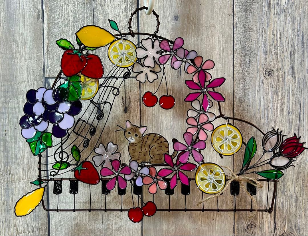 ひーたん「猫さんとフルーツ~ピアノ枠」「3猫'S~お花リース」