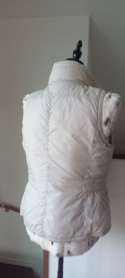 マックスマーラダウンベスト。