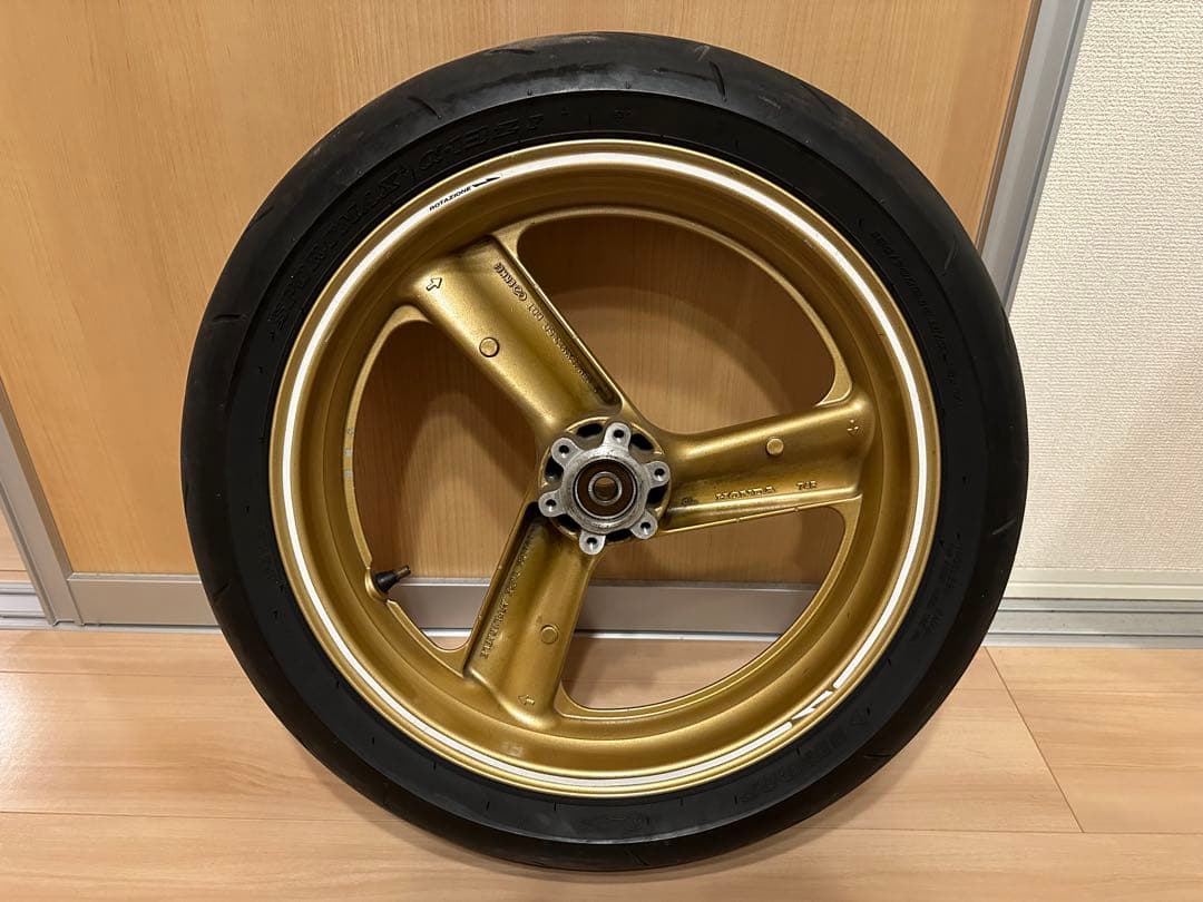 HONDA ホーネット250 純正ホイール　フロント