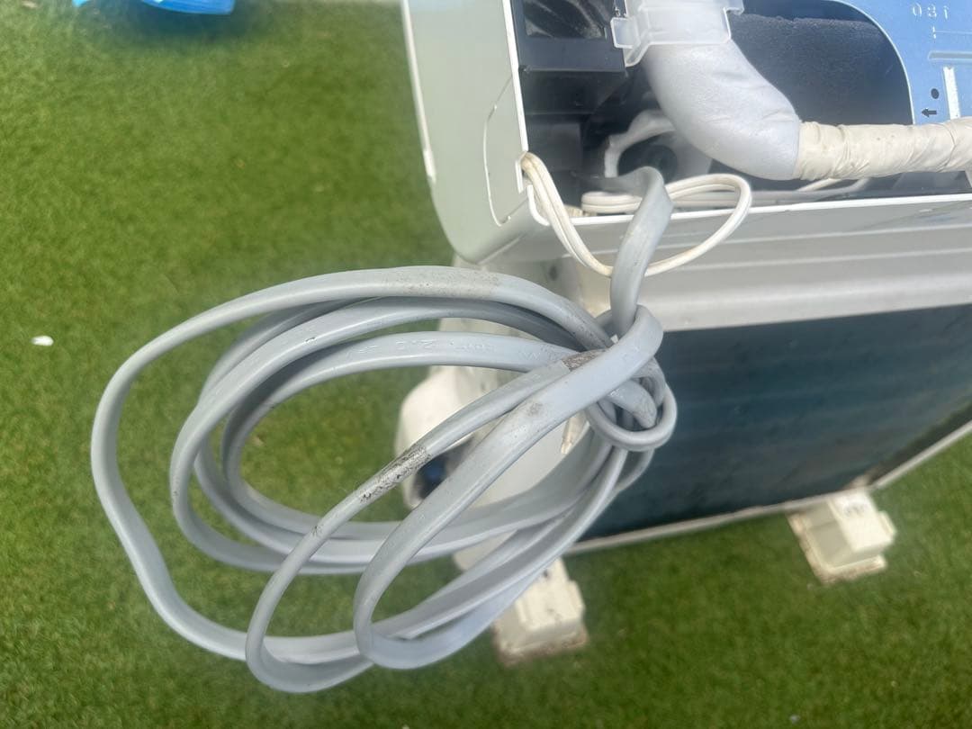 アイリスオーヤマ　ルームエアコン 2.2kW IRR-2217C