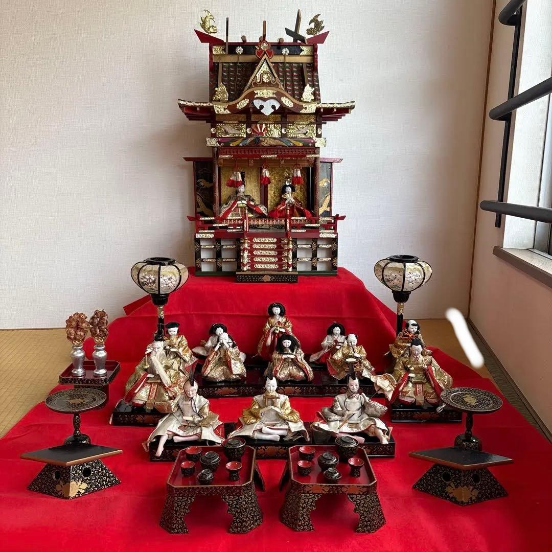 御殿飾り雛人形　最終お値下げです。
