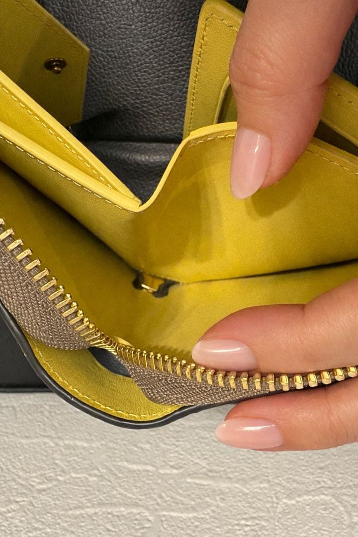 【未使用級】BONAVENTURA ミニ財布 ジップウォレット コンパクト