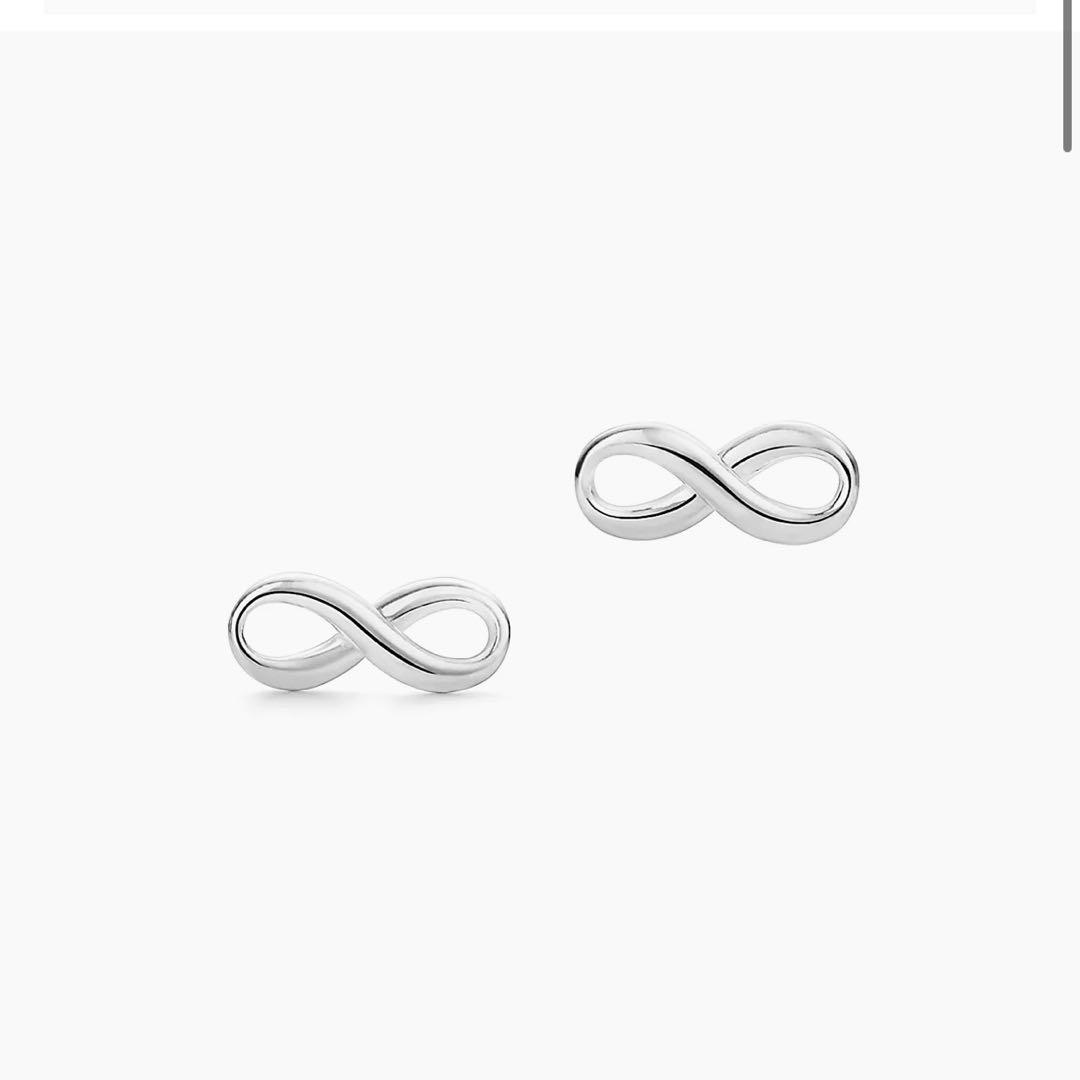 Tiffany インフィニティ　ピアス