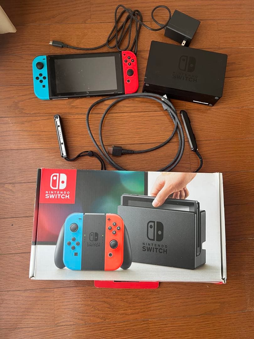 Nintendo Switch 青と赤 Joy-Con付き 本体